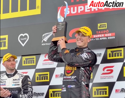 Payne lifts trophy